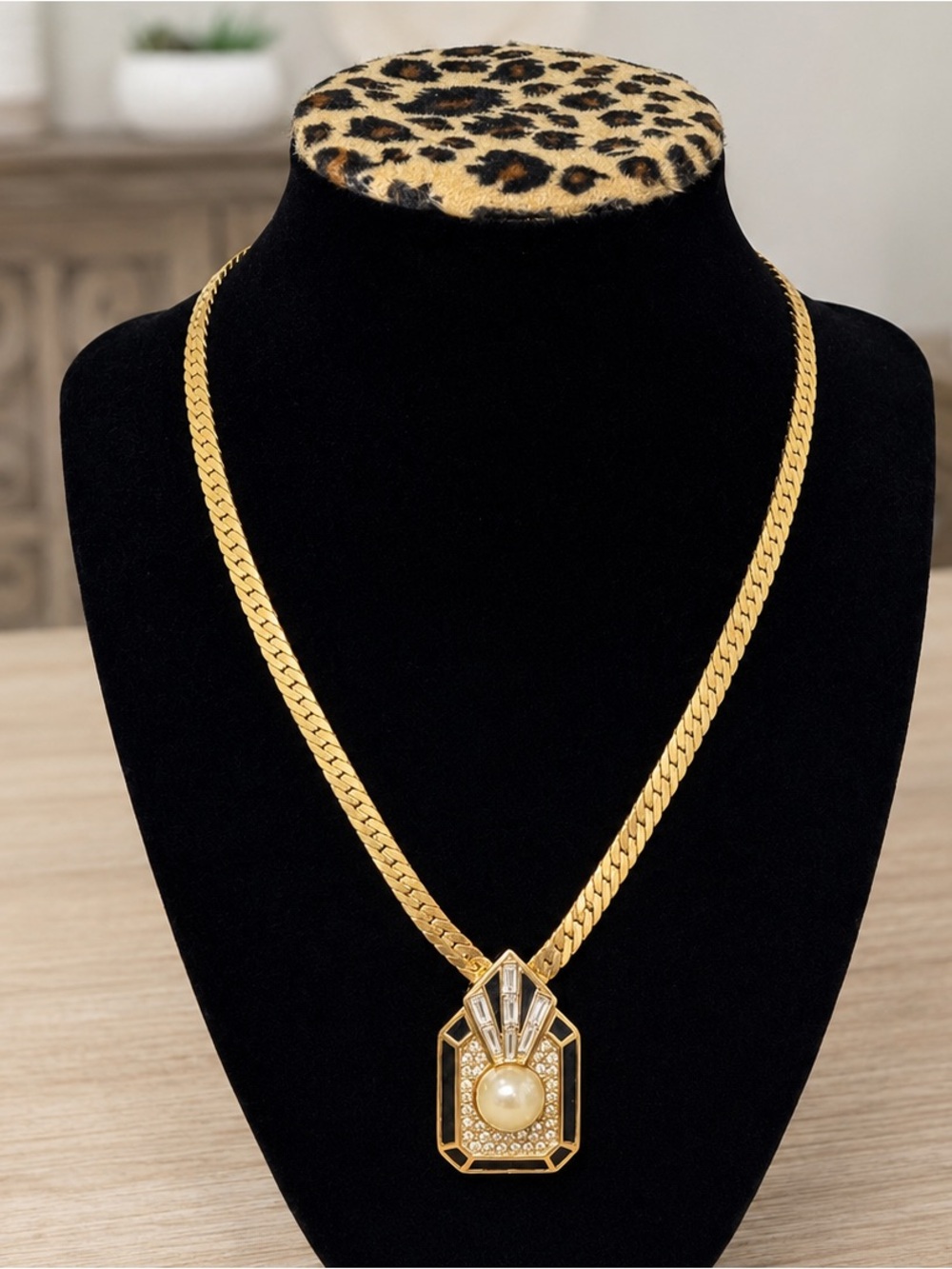 Vintage Christian Dior Gold Tone Pearl Crystal Pendant Necklace Authenticated